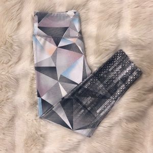 EVCR High Waisted Capri Geo Print Leggings